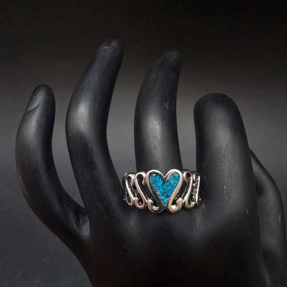 Blue Crushed Dyed Howlite Heart Ring Silver Tone Size 8.25 - Picture 1 of 7